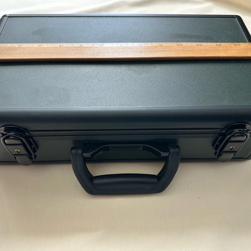 Binocular Case locking with keys and carrying strap padded